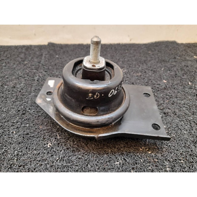Recambio de soporte motor derecho para kia rio 1.5 crdi ex1 referencia OEM IAM   