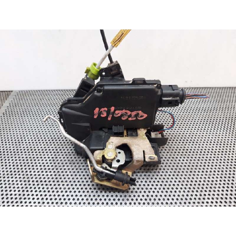 Recambio de cerradura puerta delantera derecha para audi a6 berlina (4b2) 2.5 tdi referencia OEM IAM   