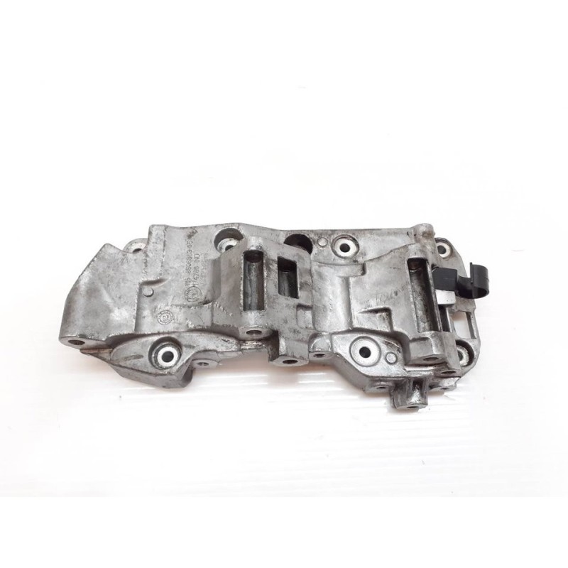 Recambio de soporte alternador para bmw serie 3 lim. (f30) 318d referencia OEM IAM 1116850686305  