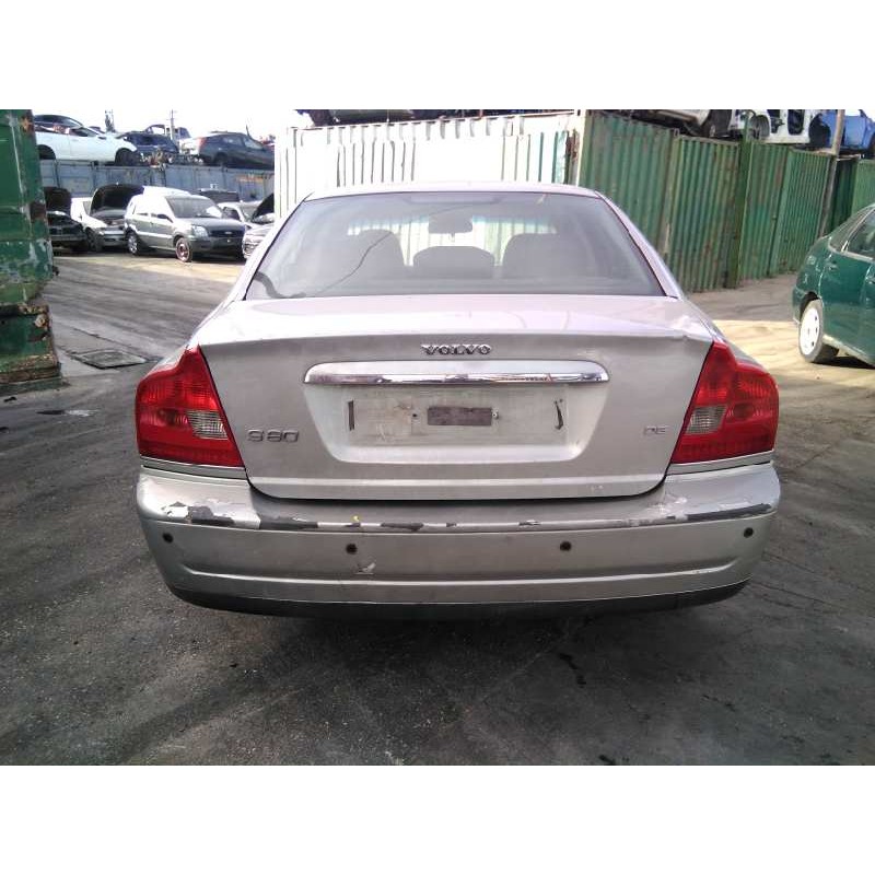 volvo s80 berlina del año 2004