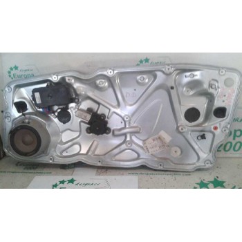 ELEVALUNAS DELANTERO DERECHO 