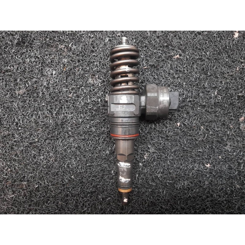 Recambio de inyector para volkswagen passat berlina (3b3) comfortline referencia OEM IAM 0414720028 038130073AA 