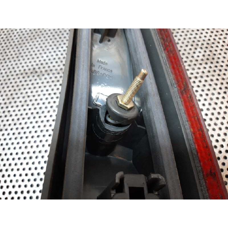 Recambio de piloto trasero izquierdo para volvo v70 familiar tdi / d referencia OEM IAM 3