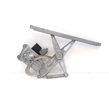 ELEVALUNAS DELANTERO DERECHO 807300004R 965368104 