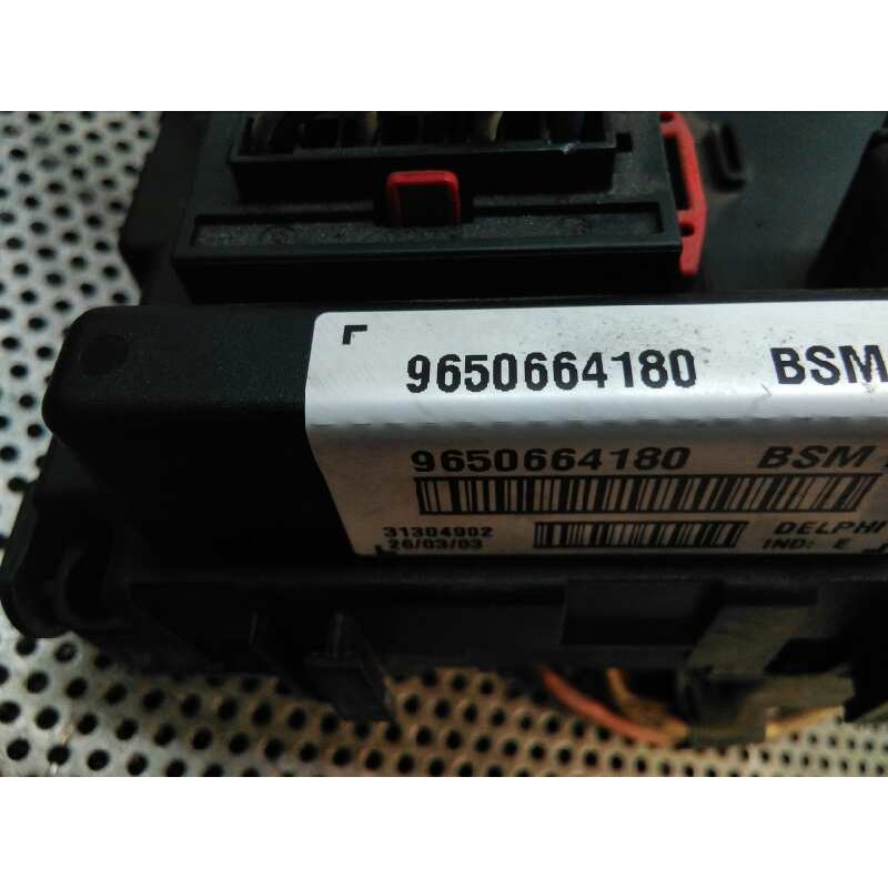Recambio de caja reles / fusibles para peugeot 206 berlina xs clim referencia OEM IAM 9650664180 2