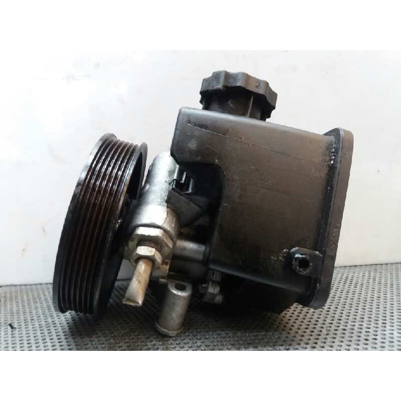 Recambio de bomba direccion para mercedes-benz sprinter 02.00  caja cerrada 211 cdi (901.6/902.661-662) referencia OEM IAM - Blanco