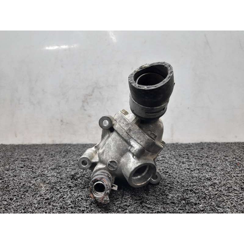 Recambio de termostato para toyota auris active referencia OEM IAM - Gris 2
