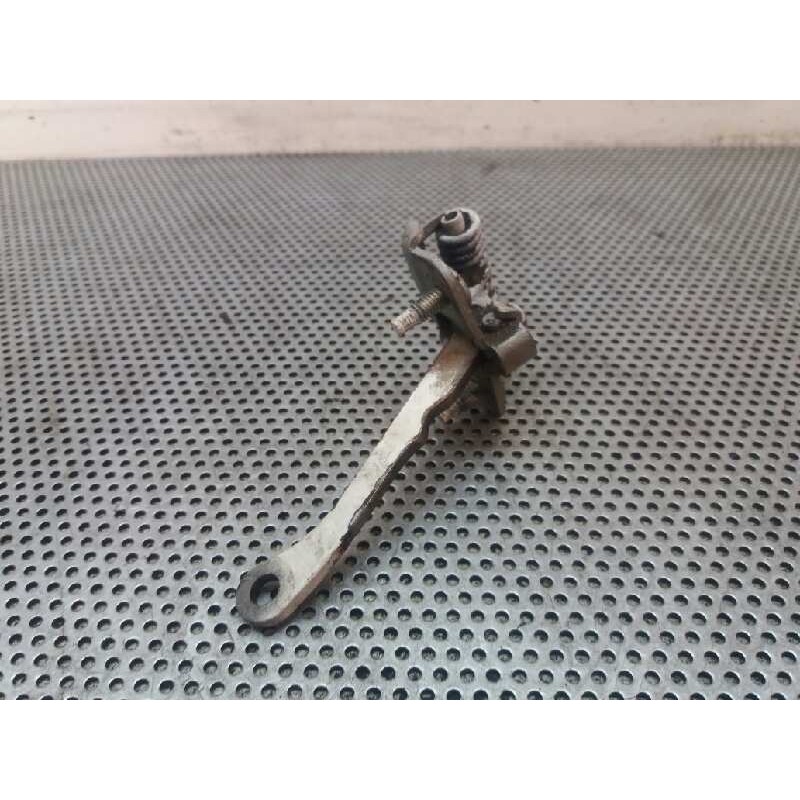 Recambio de retenedor puerta trasera derecha para peugeot 306 break 1.9 diesel referencia OEM IAM   