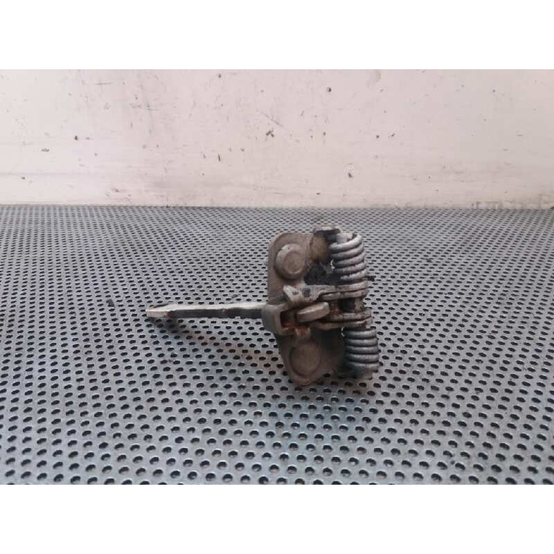 Recambio de retenedor puerta trasera derecha para peugeot 306 break 1.9 diesel referencia OEM IAM - Blanco 2