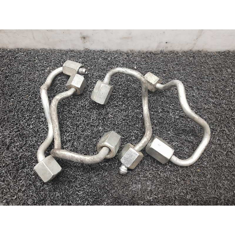 Recambio de juego tuberias inyectores a bomba para toyota auris active referencia OEM IAM   