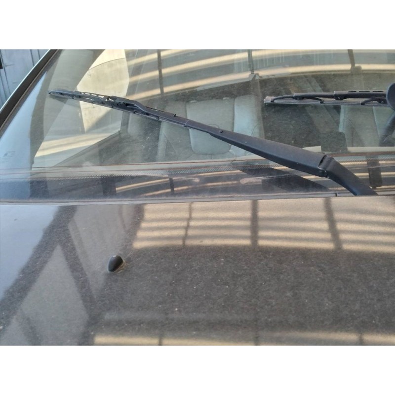 Recambio de brazo limpia delantero derecho para ssangyong rexton rx 270 plus / 270 xdi plus referencia OEM IAM   