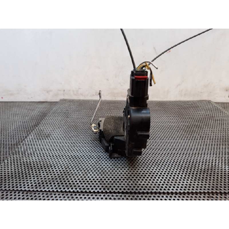 Recambio de cerradura puerta trasera derecha para mazda 3 berlina (bk) 1.6 crdt active referencia OEM IAM - Azul 4