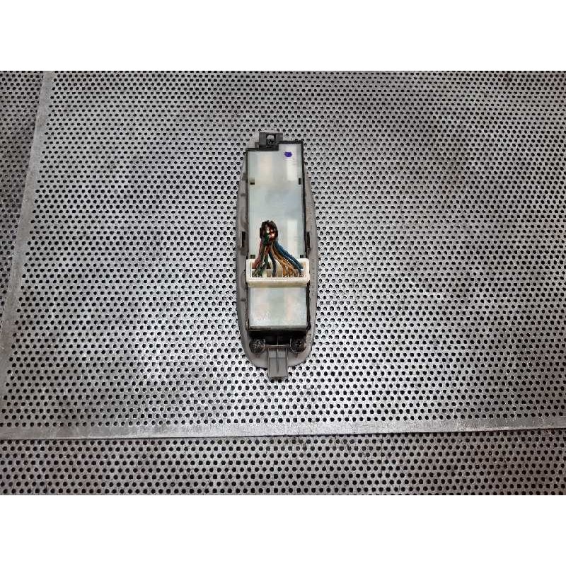 Recambio de mando elevalunas delantero izquierdo para nissan almera tino (v10m) básico referencia OEM IAM 4