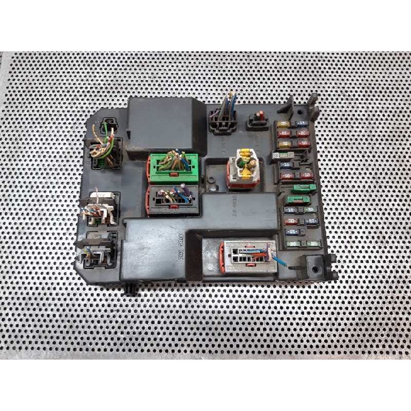 Recambio de caja reles / fusibles para peugeot 307 break / sw (s1) break xr referencia OEM IAM 9651197780 9651197080 