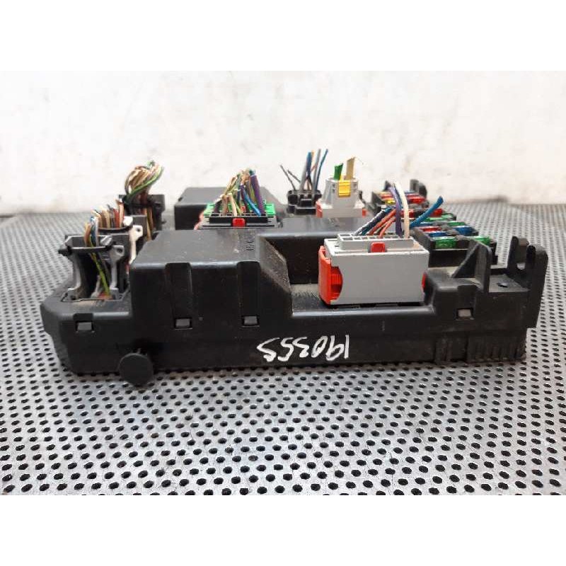 Recambio de caja reles / fusibles para peugeot 307 break / sw (s1) break xr referencia OEM IAM 9651197780 9651197080 3