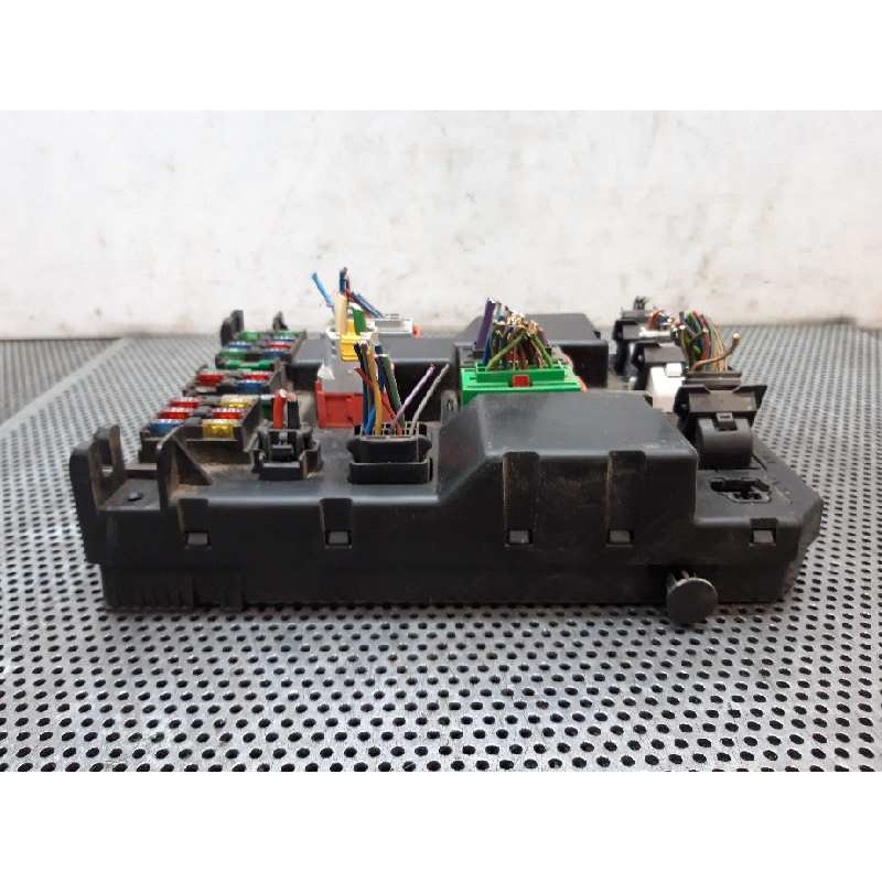 Recambio de caja reles / fusibles para peugeot 307 break / sw (s1) break xr referencia OEM IAM 9651197780 9651197080 5