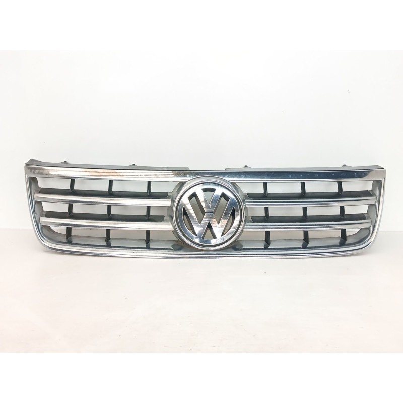 Recambio de rejilla delantera para volkswagen touareg (7la) tdi v10 referencia OEM IAM 7L6853651A  