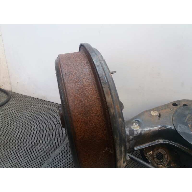 Recambio de mangueta trasera derecha para volkswagen caravelle 2.4d referencia OEM IAM - Blanco 3