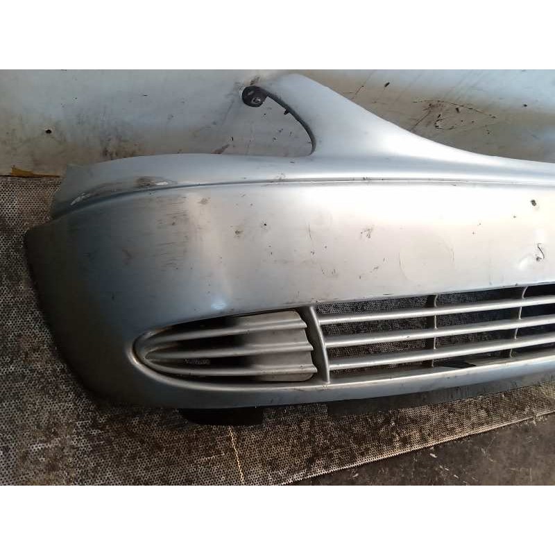 Recambio de paragolpes delantero para chrysler voyager (rg) 2.4 se referencia OEM IAM 2