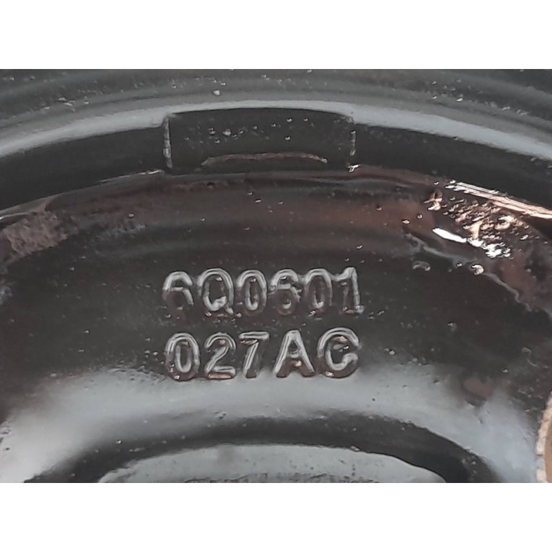 Recambio de llanta para volkswagen polo (6c1) advance bluemotion referencia OEM IAM 6Q0601027AC - Blanco 2