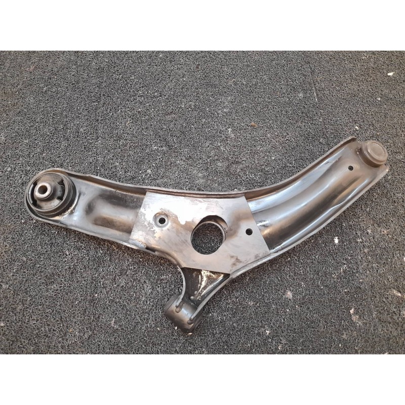 Recambio de brazo suspension inferior delantero derecho para hyundai ix20 gls comfort referencia OEM IAM - Blanco 3