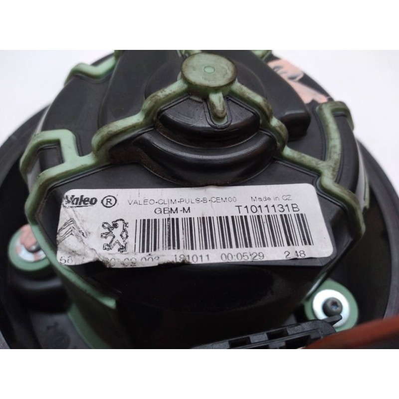 Recambio de motor calefaccion para citroën c4 lim. seduction referencia OEM IAM T1011131B  VALEO - Blanco 4
