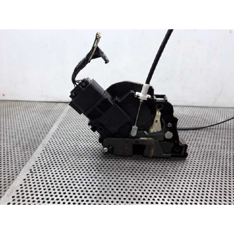 Recambio de cerradura puerta delantera derecha para ford focus lim. (cb4) titanium referencia OEM IAM 7M5AR21812AA  