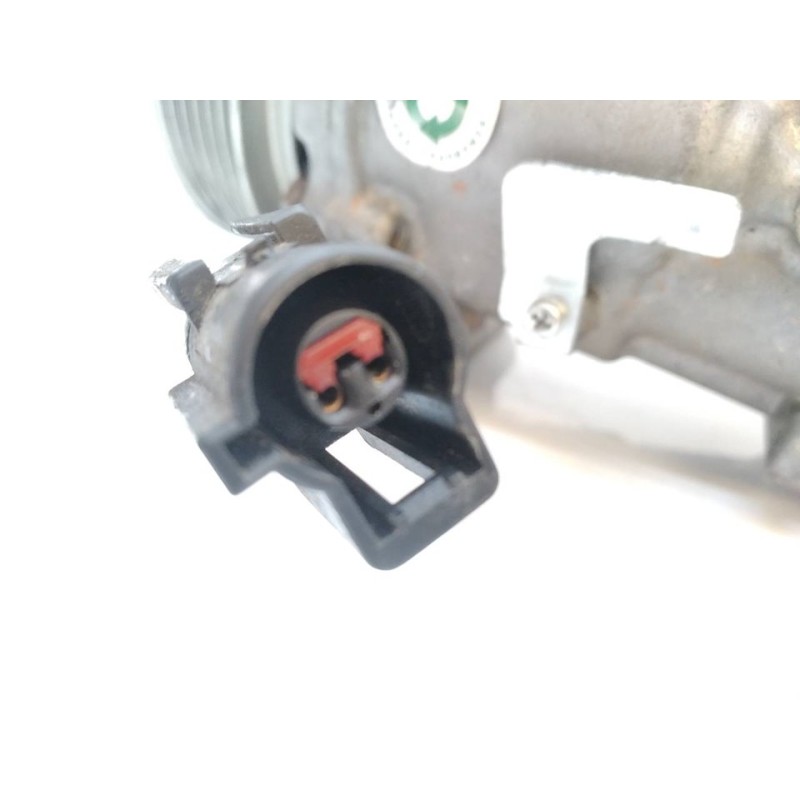 Recambio de compresor aire acondicionado para ford fiesta (cbk) futura referencia OEM IAM SD6V121464F 6
