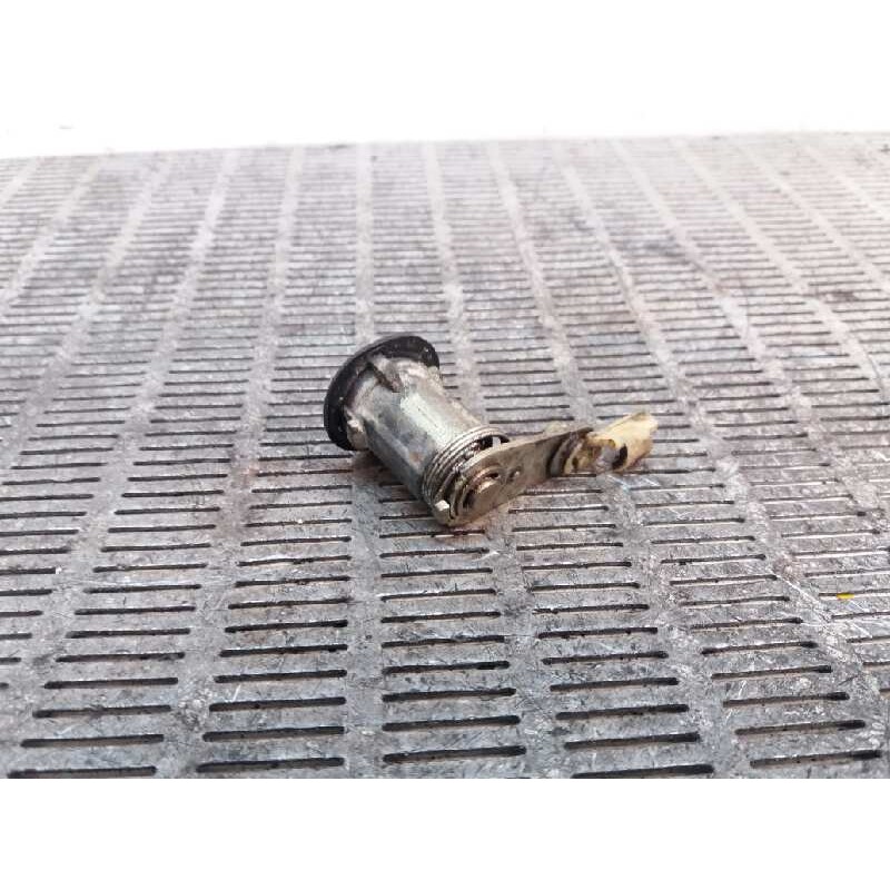 Recambio de bombin puerta lateral derecha para nissan vanette (c 220) vanette furgoneta diesel referencia OEM IAM - Blanco 2