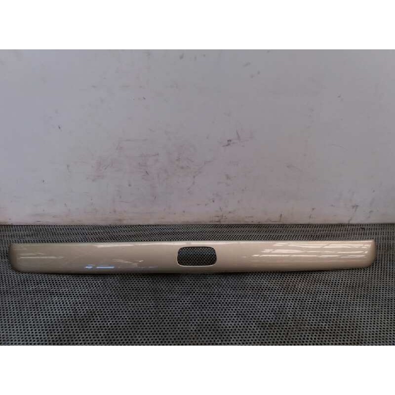 Recambio de molduras traseras para volvo s40 berlina td referencia OEM IAM   