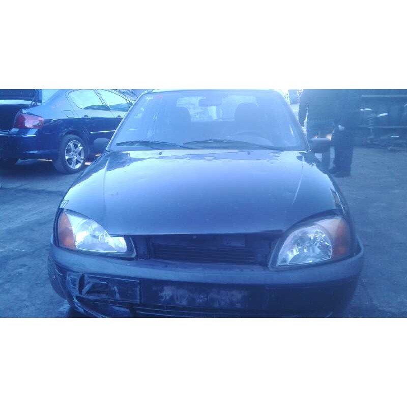 ford fiesta berlina (dx) del año 2001