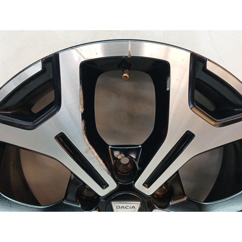 Recambio de llanta para dacia duster ii essential referencia OEM IAM 403006285R - Blanco 2