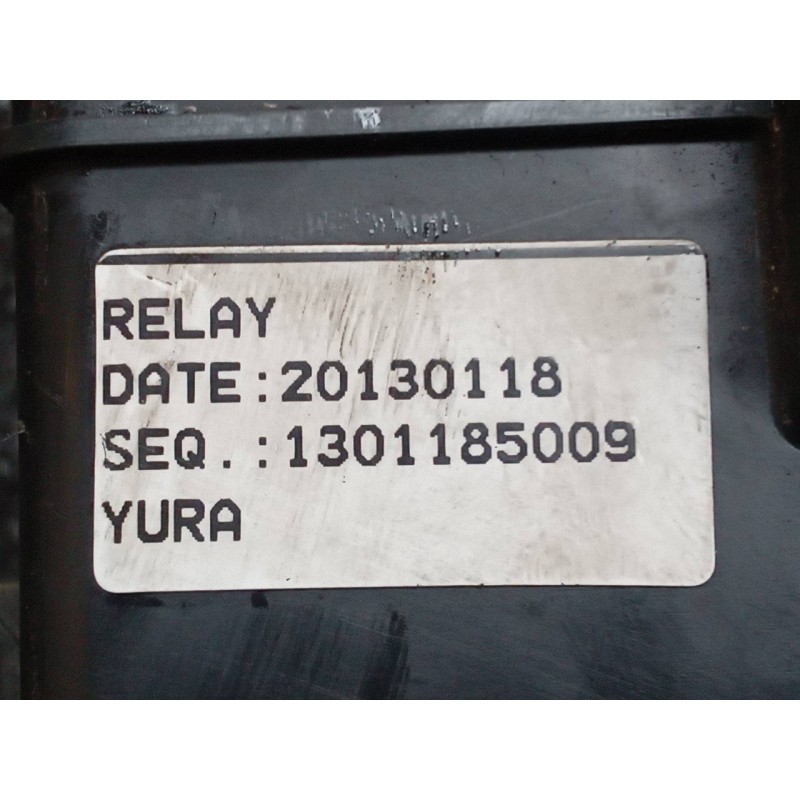 Recambio de caja reles / fusibles para hyundai ix20 gls comfort referencia OEM IAM 1301185009 1879001030 - Blanco 2