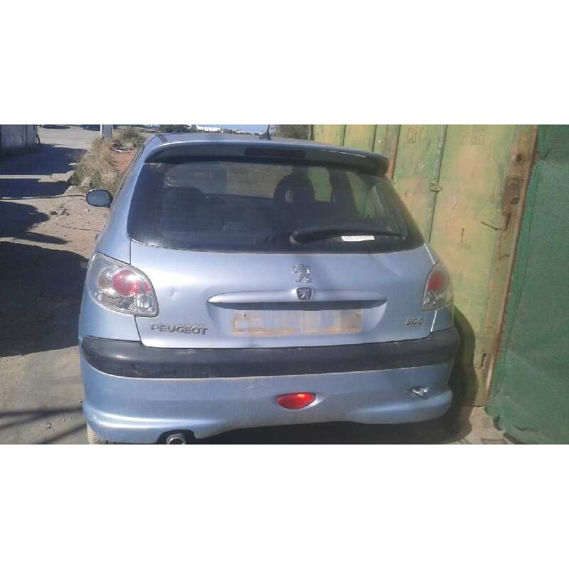 peugeot 206 berlina del año 2001