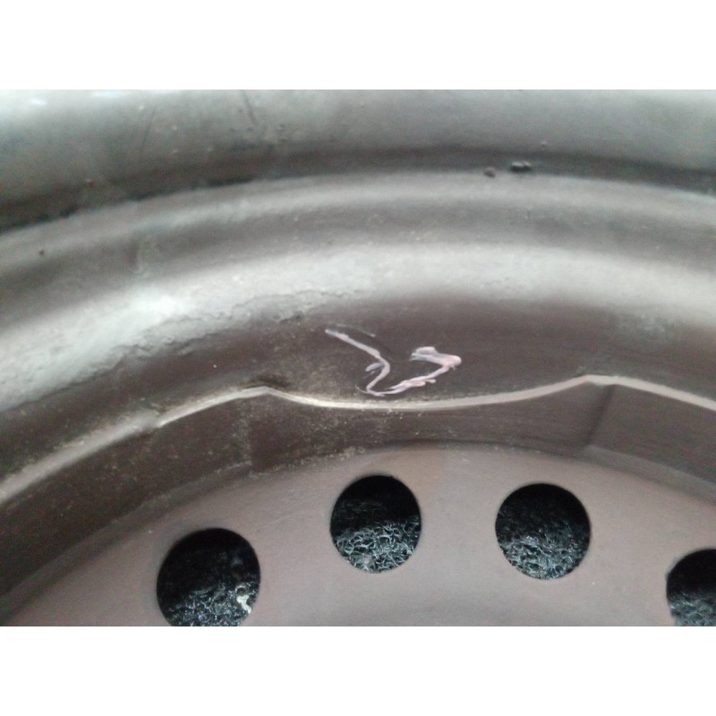 Recambio de llanta para kia rio 1.5 crdi ex1 referencia OEM IAM 1/2X14CH46 2