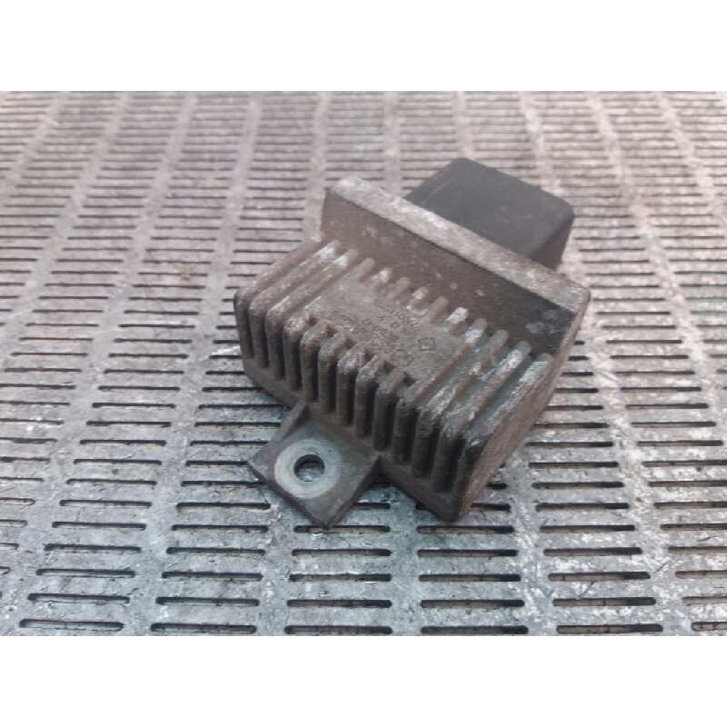 Recambio de caja precalentamiento para renault trafic combi (ab 4.01) referencia OEM IAM 7700115078 - Blanco 3