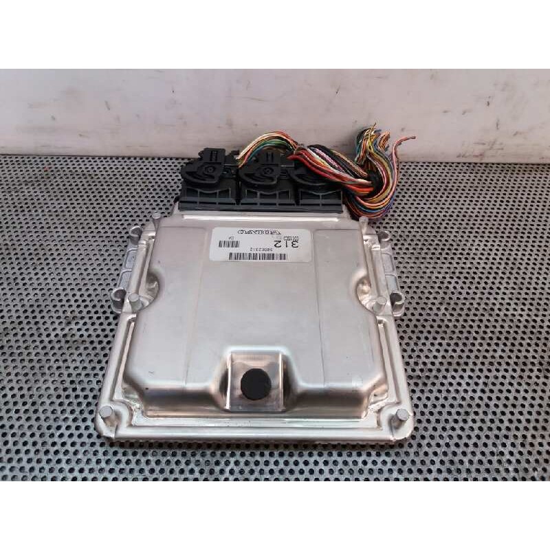 Recambio de centralita motor uce para volvo s40 berlina td referencia OEM IAM 0281011087 HOM8200065996 