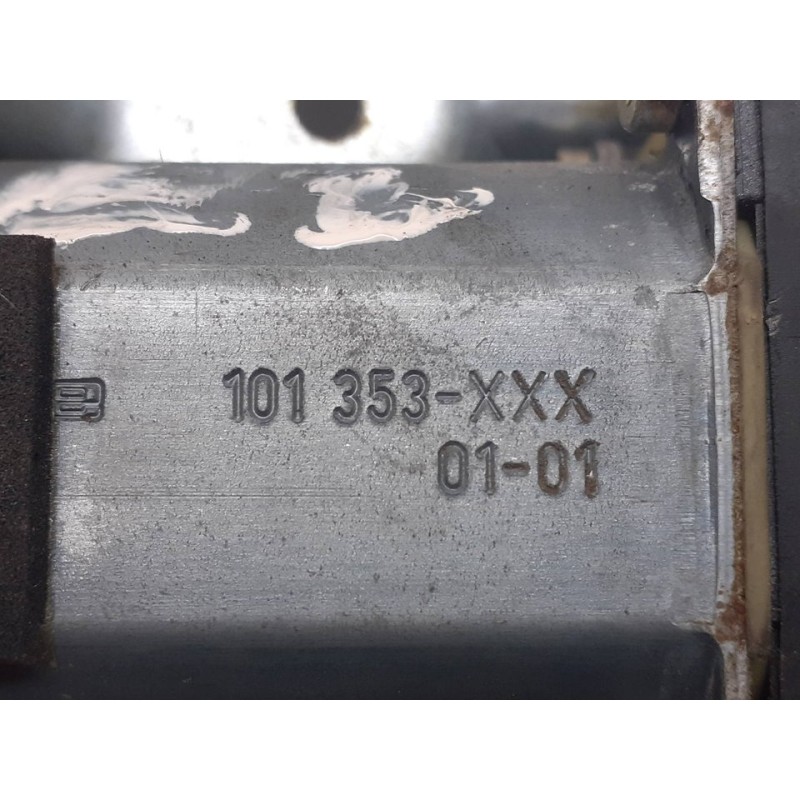Recambio de elevalunas delantero izquierdo para volvo s60 berlina 2.4 (103kw) referencia OEM IAM 101353XXX 8626849 2