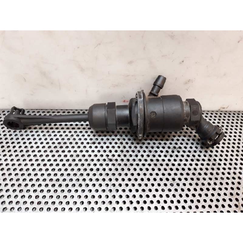 Recambio de bomba embrague para renault megane ii berlina 3p 1.5 dci diesel referencia OEM IAM 8200151784D 2