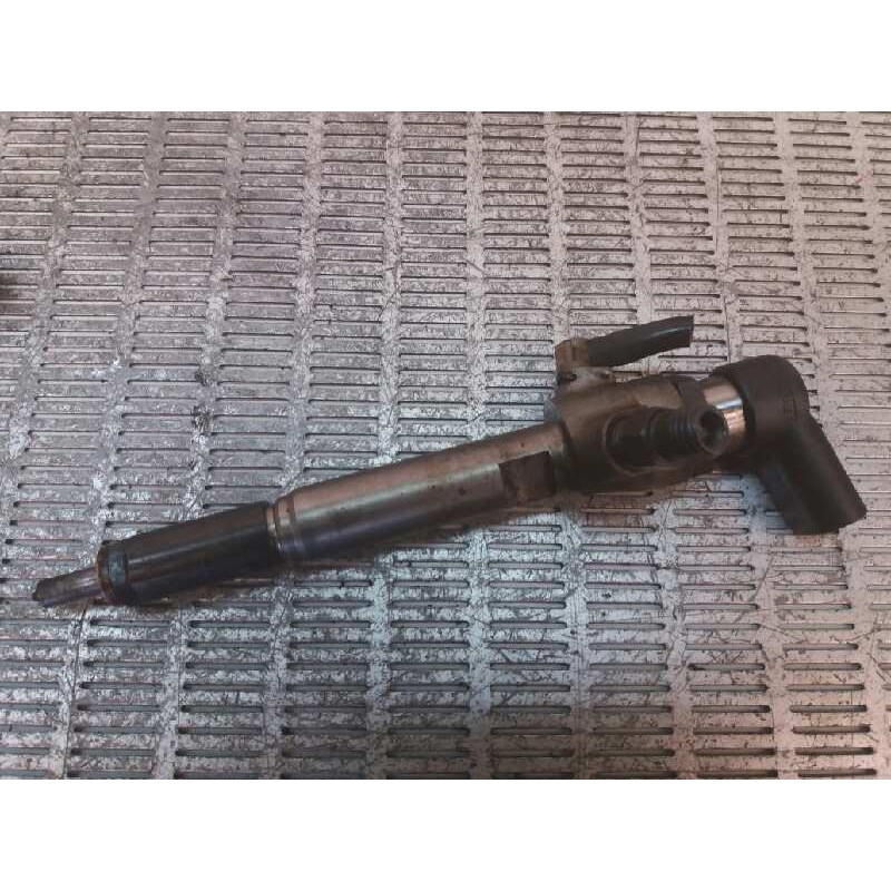 Recambio de inyector para renault scenic ii 1.5 dci diesel referencia OEM IAM 8200380253  