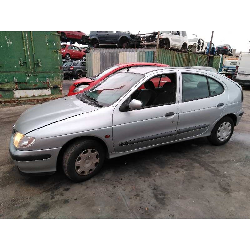 renault megane i berlina hatchback (ba0) del año 1996