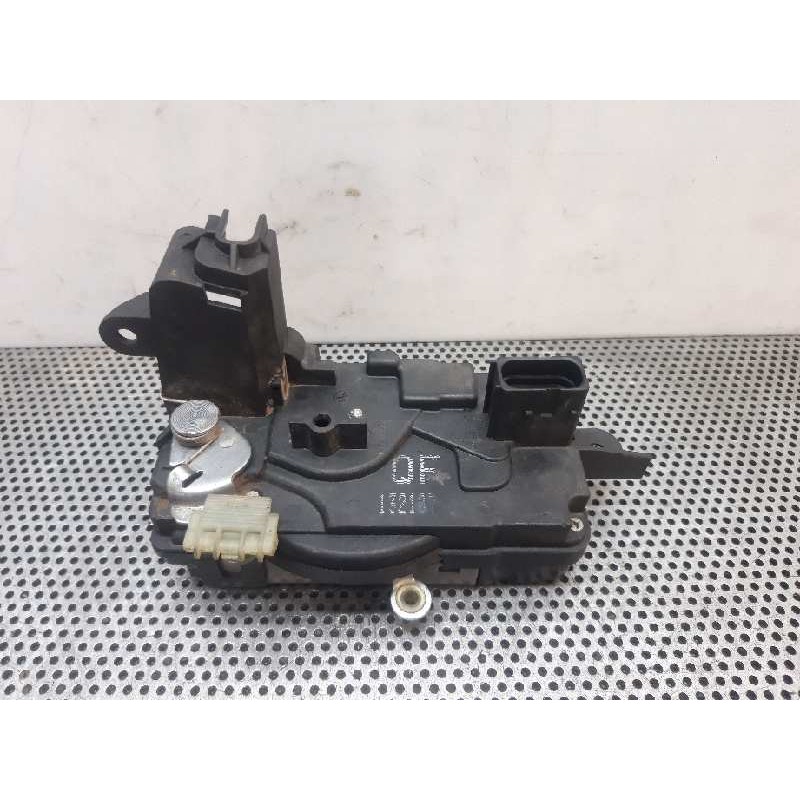 Recambio de cerradura puerta delantera izquierda para opel zafira b cosmo referencia OEM IAM 13210748  