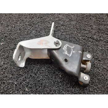 SOPORTE / GUIA PUERTA CORREDERA 497637G 531807L 