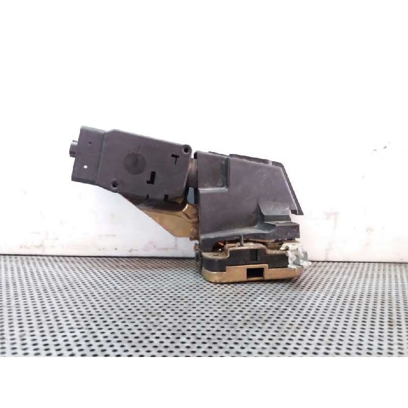 Recambio de cerradura puerta trasera izquierda para volvo s40 berlina t4 referencia OEM IAM   
