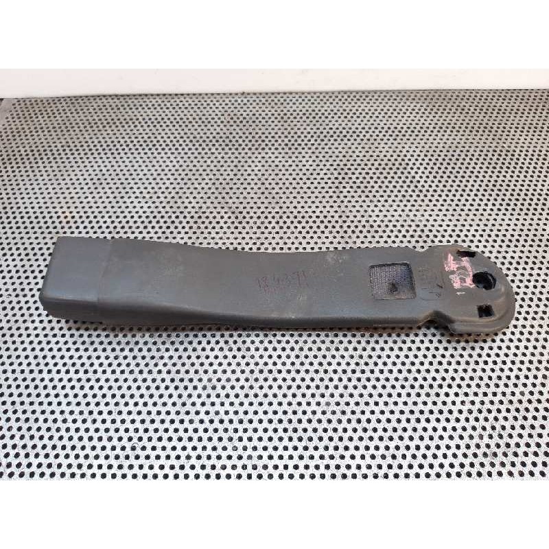 Recambio de enganche cinturon delantero izquierdo para chevrolet tahoe 5.3 lt premium referencia OEM IAM 2