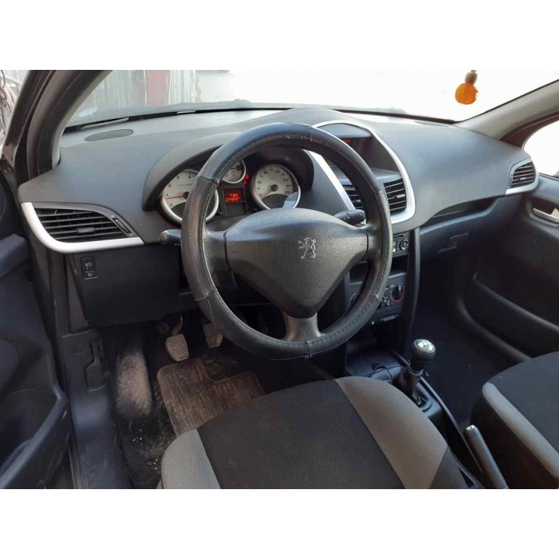 peugeot 207 del año 2006