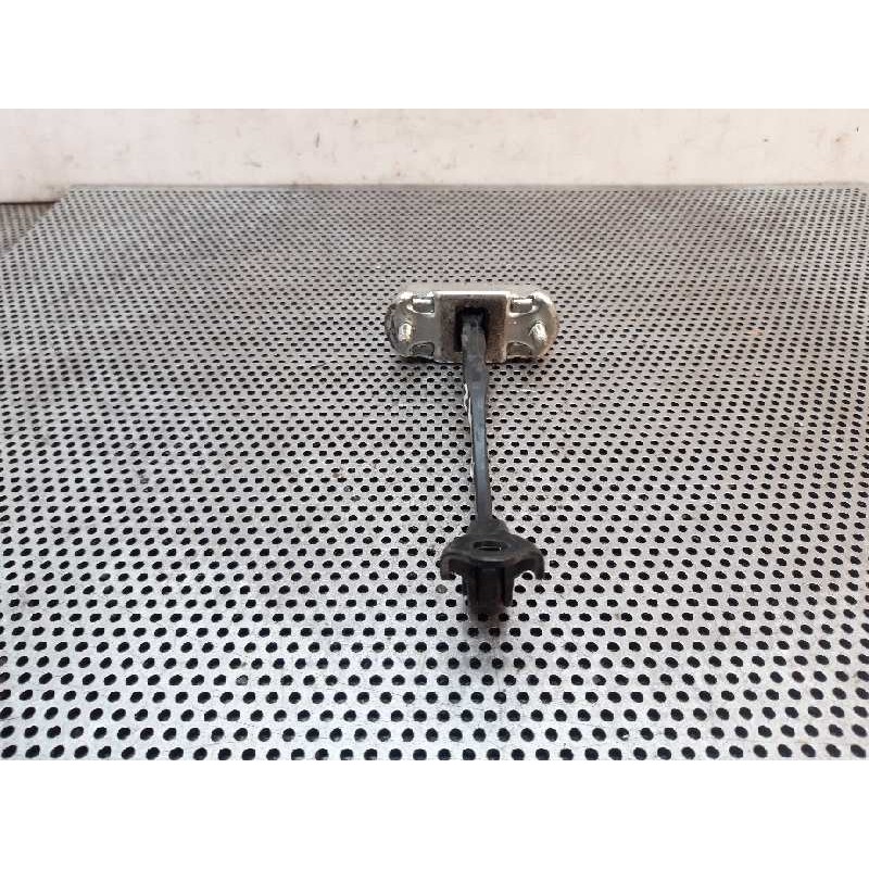 Recambio de retenedor puerta delantera izquierda para nissan nt400 cabstar (01/20214) cabstar 35.xx cabina simple cabina individ