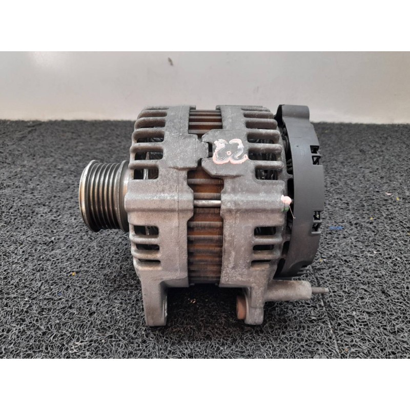 Recambio de alternador para dodge journey sxt referencia OEM IAM 0121715047 04801715AA BOSCH