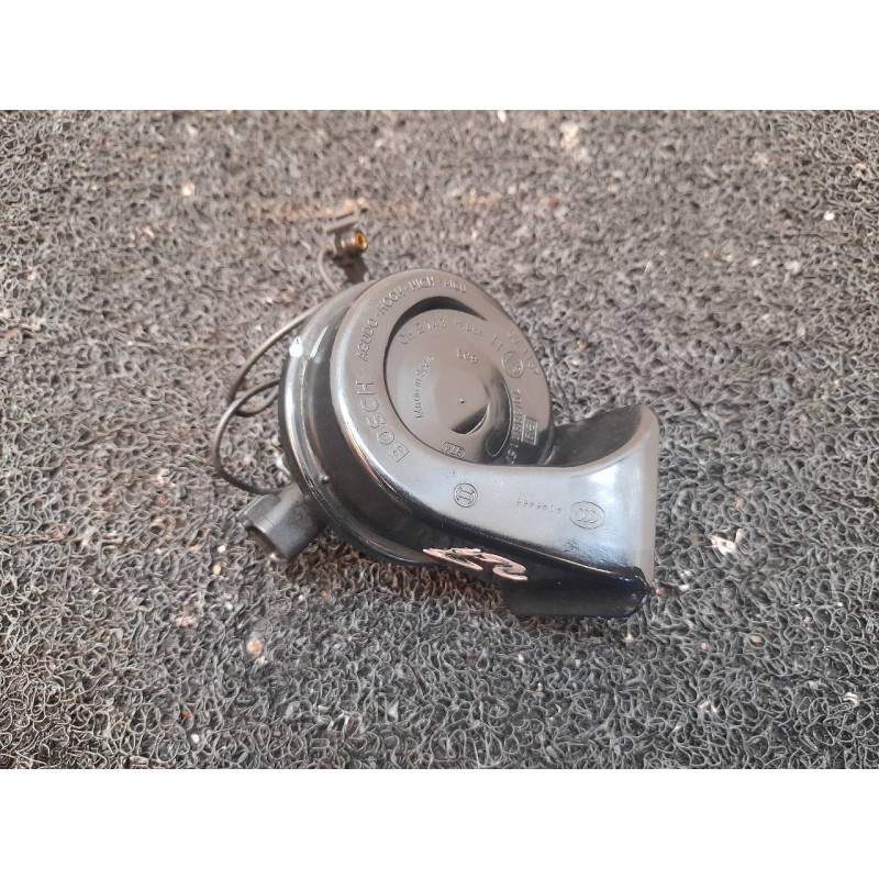 Recambio de claxon para dodge journey sxt referencia OEM IAM 703881157  