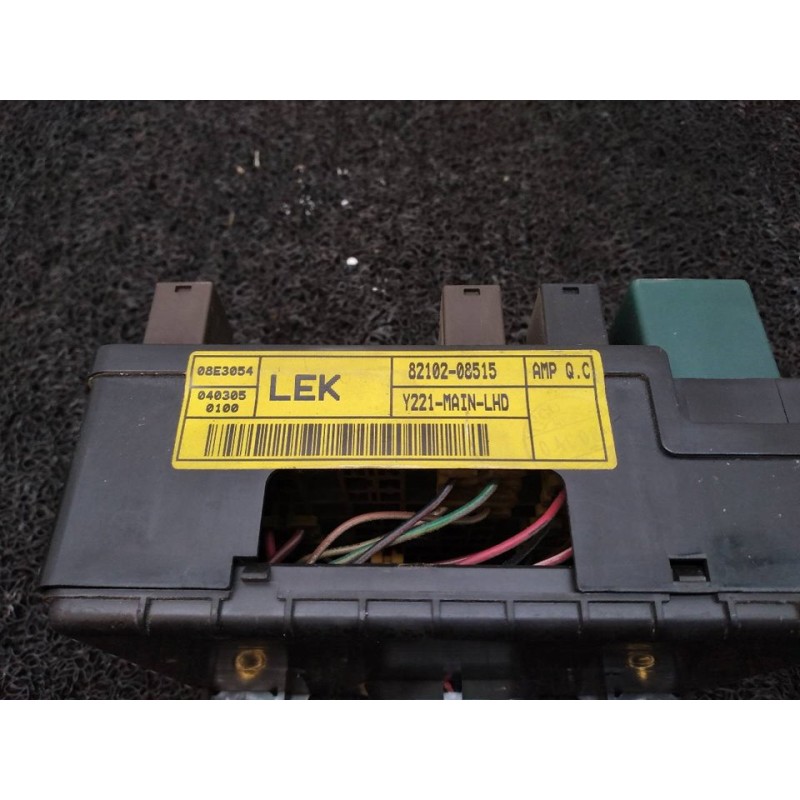 Recambio de caja reles / fusibles para ssangyong rexton 290 referencia OEM IAM 8210208515 - Negro 4